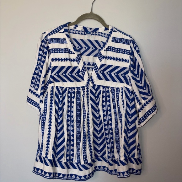 Old Navy Tops - Women’s Old Navy V-Neck Aztec Print Blouse 2x